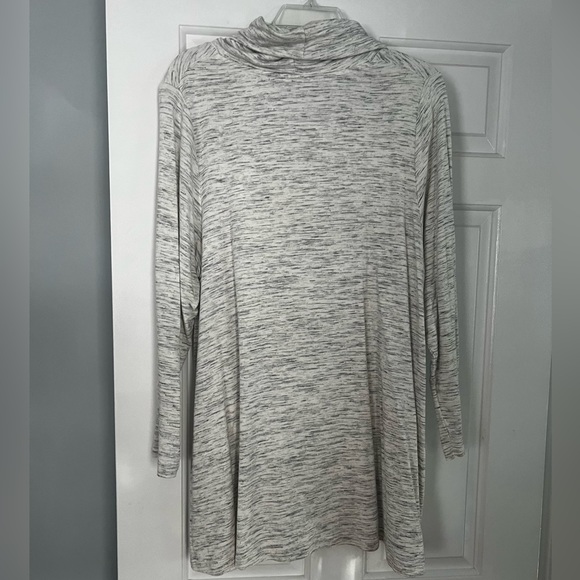 Cowl neck tunic with asymmetrical hem - Picture 2 of 3